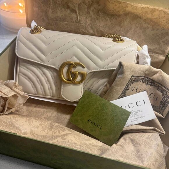 Authentic Gucci purse - Picture 1 of 4